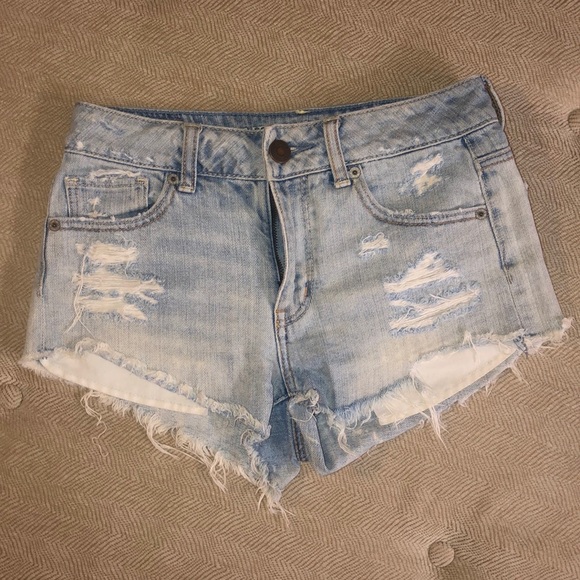American Eagle Outfitters Pants - Light denim short shorts!